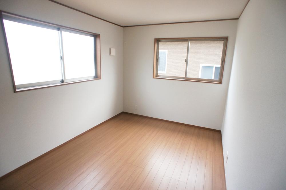 Non-living room. Same specifications Photos