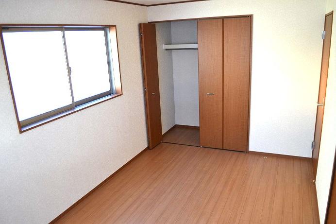 Non-living room. Same specifications Second floor room 1 Building