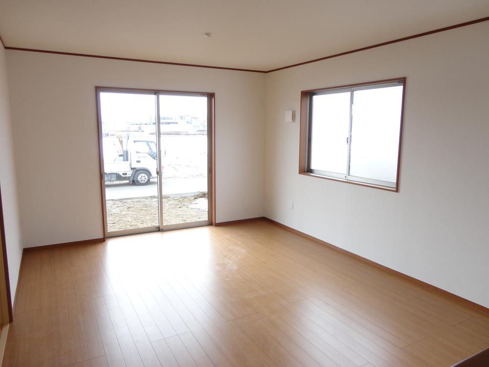 Same specifications photos (living). Same specifications