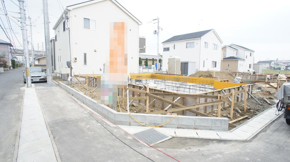 Local photos, including front road. First-come-first-served basis application being accepted!