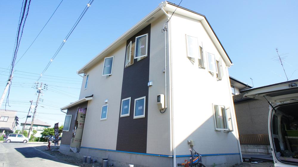 Local appearance photo