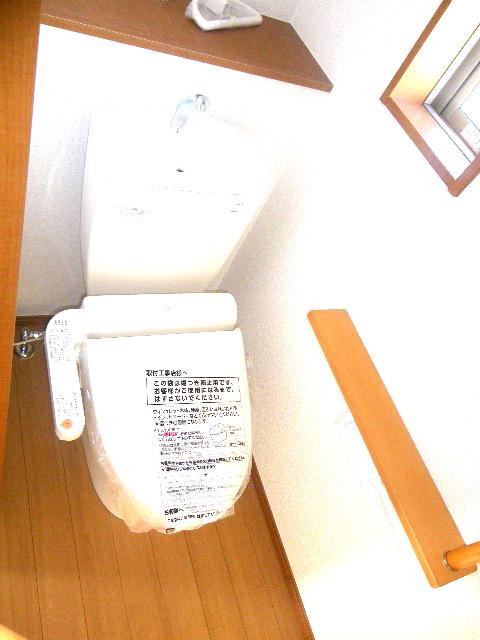 Toilet. Same specifications Bidet ・ Bidet ・ Auto power deodorizing ・ Seat sensor ・ Heating toilet seat ・ Toilet seat and lid soft closure ・ Timer power saving ・ Random power-saving ・ Toilet seat and lid one-touch detachable ・ Nozzle cleaning function ・ antibacterial