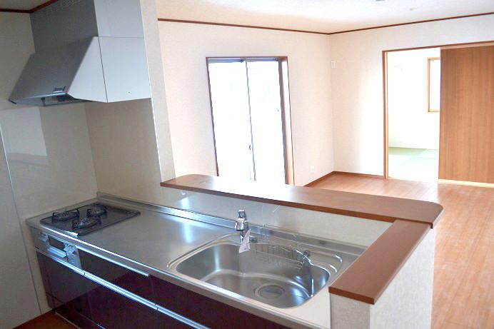 Same specifications photo (kitchen). Same specifications Quiet sink has greatly reduce the sound and tableware sound around the splashing of water fitted with a damping material on the back side of the sink bottom. Also Serapaneru is wallpaper material of antibacterial specifications clean keep the kitchen wall with a simple care (^ 0 ^) /