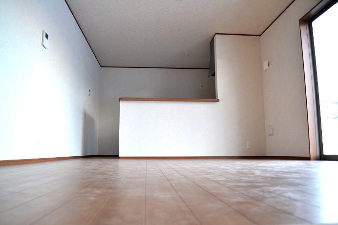 Same specifications photos (living). Same specifications Face-to-face kitchen