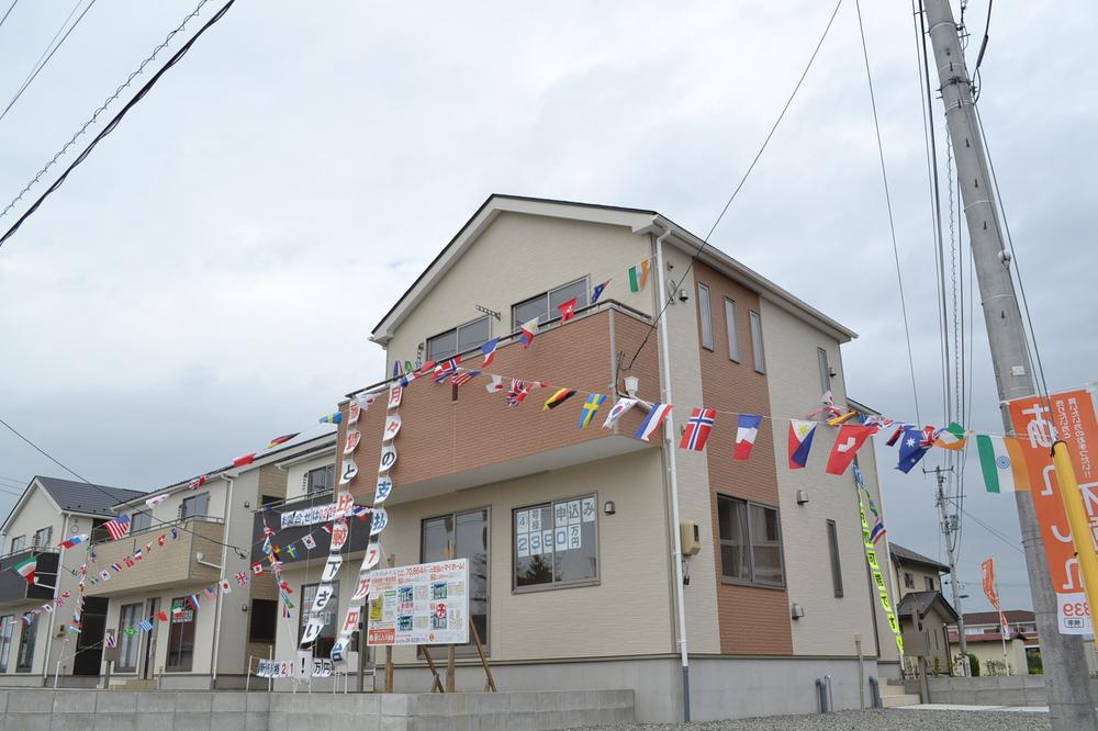 Local appearance photo. 4 Building Local (10 May 2013) Shooting