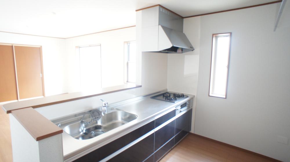 Same specifications photo (kitchen)