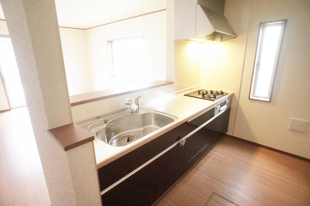 Same specifications photo (kitchen)