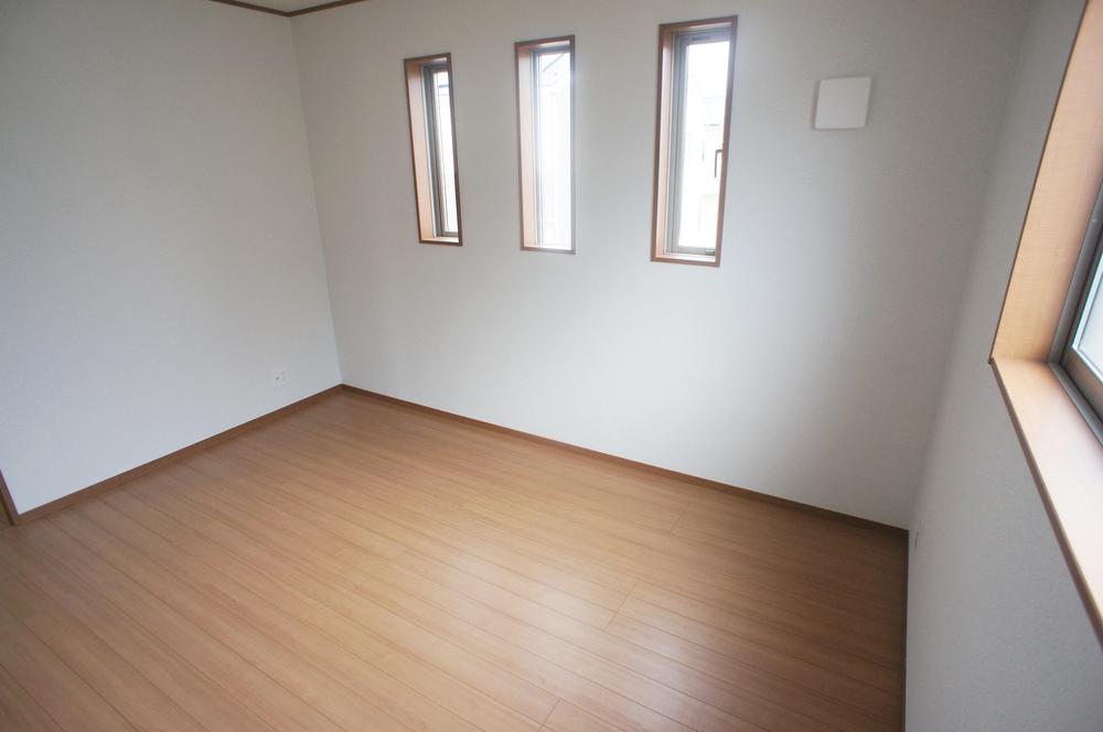 Same specifications photos (Other introspection). Western-style same specification example