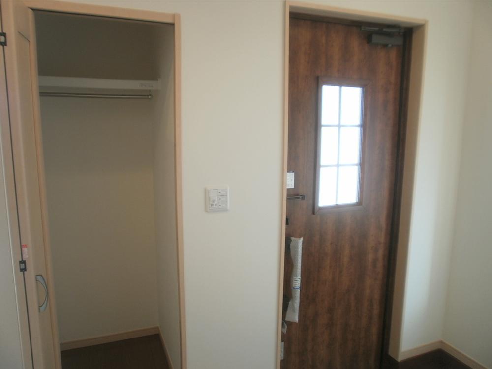 Receipt. Entrance side of the housing (11 May 2013) Shooting