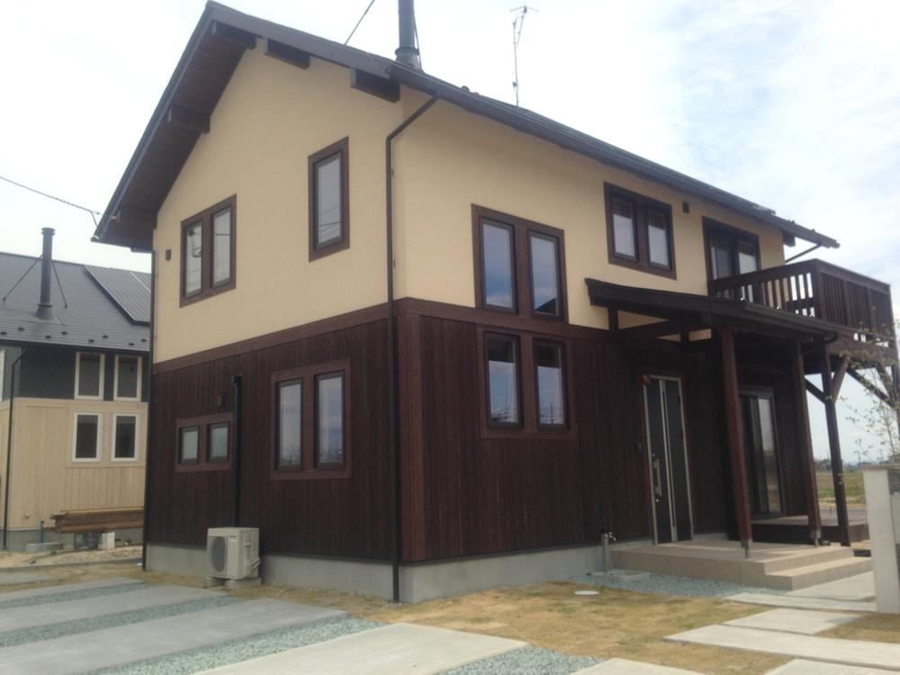 Building plan example (exterior photos). Building plan example