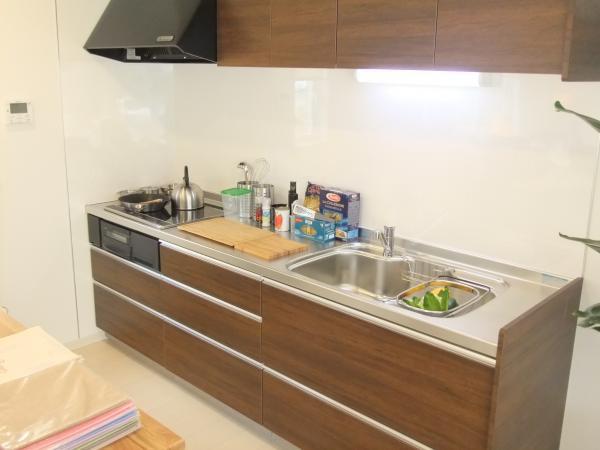 Same specifications photo (kitchen)