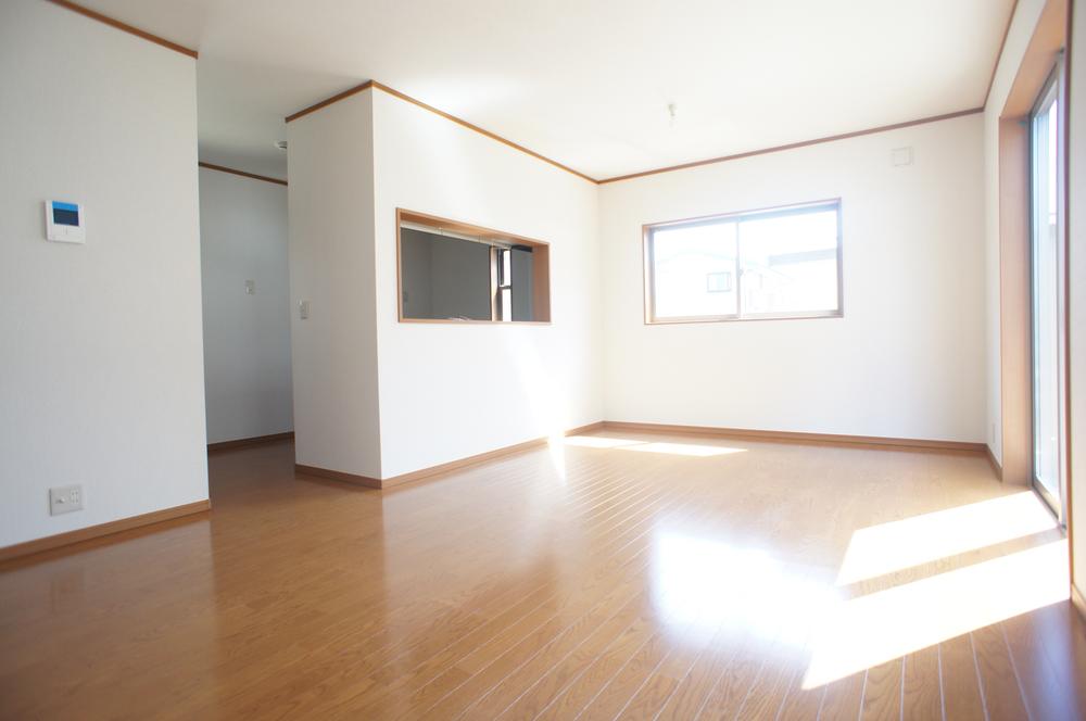 Same specifications photos (living). Living the same specification example