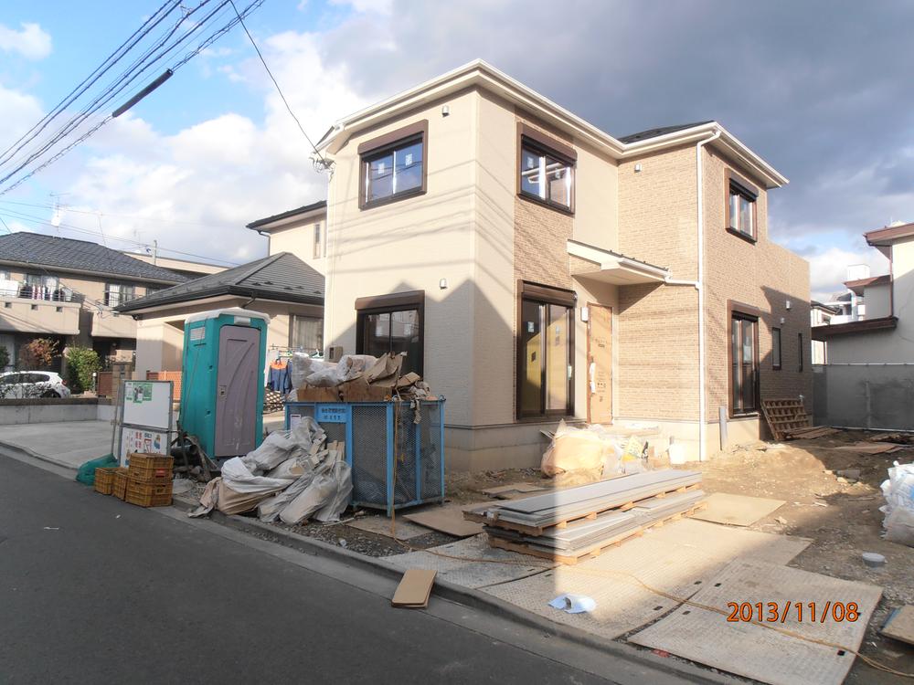 Local appearance photo. Local (11 May 2013) Shooting