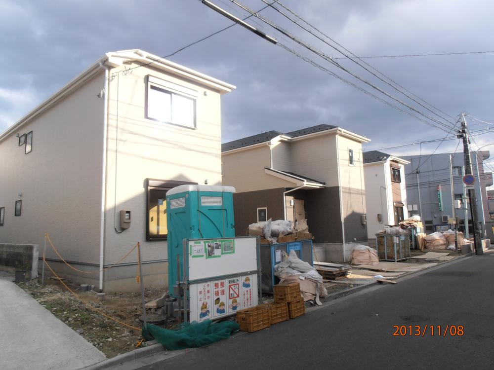 Local photos, including front road. Local (11 May 2013) Shooting