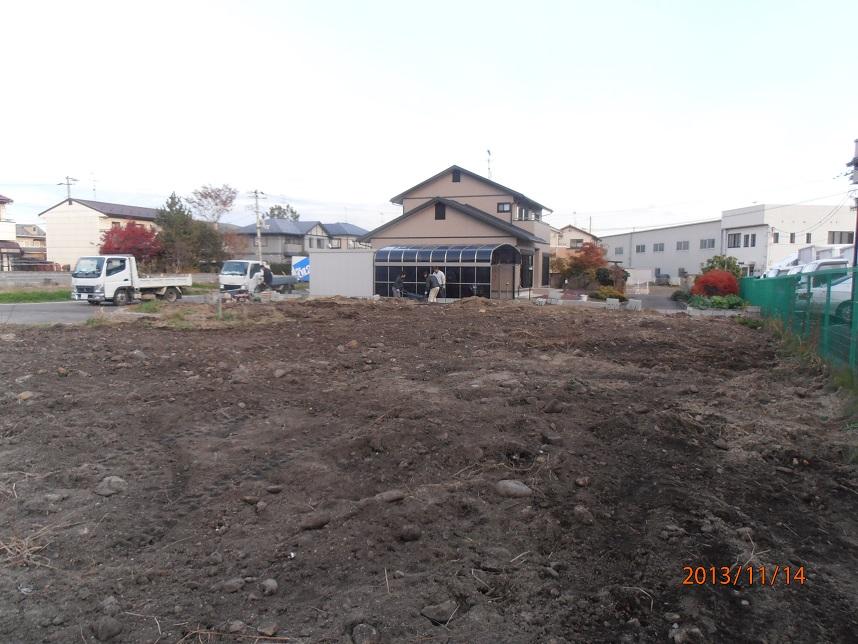 Local photos, including front road. Local (11 May 2013) Shooting