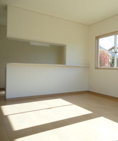 Same specifications photos (living)