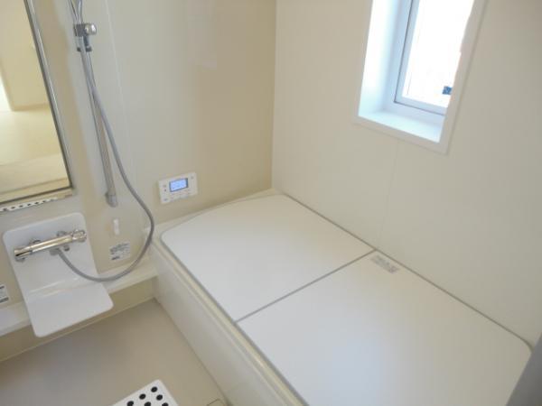 Same specifications photo (bathroom)
