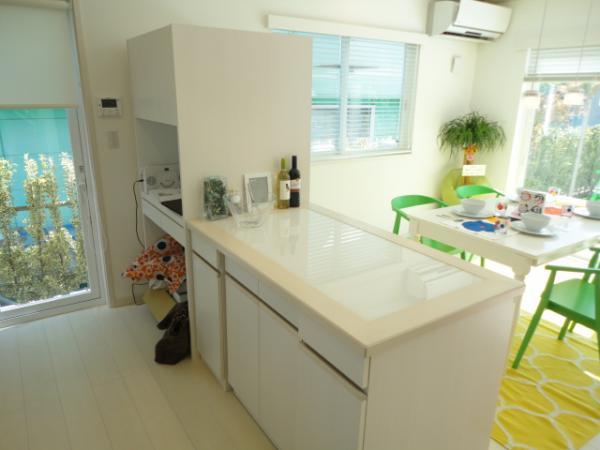 Same specifications photo (kitchen)