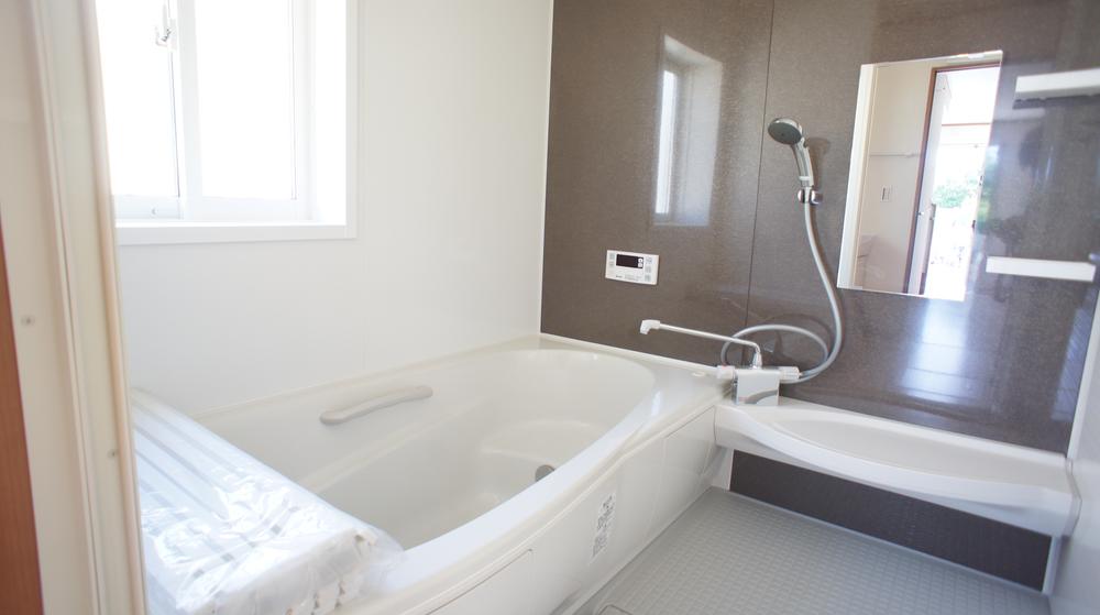 Same specifications photo (bathroom). Bathroom same specification example