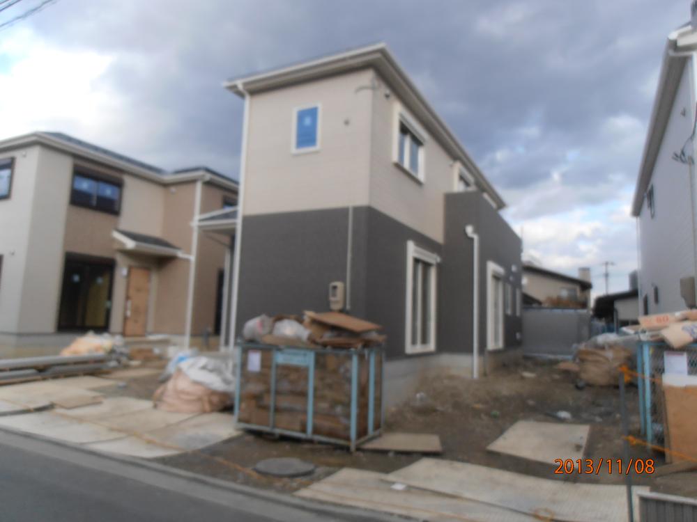 Local appearance photo. Local (11 May 2013) Shooting