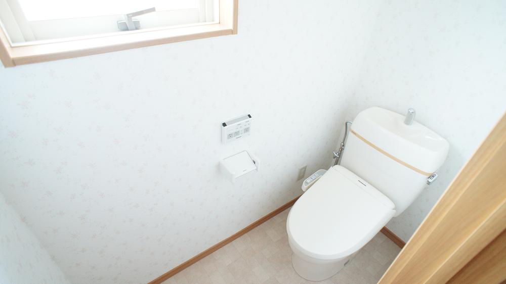 Toilet. Same specifications Photos