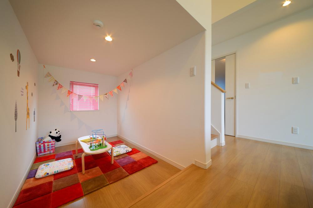 Other introspection. 1 step lower Kids Corner, which features in the living room, Okay to spread even invite your friends toys / Room (August 2013) Shooting