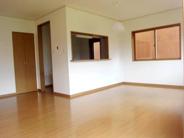 Same specifications photos (living)