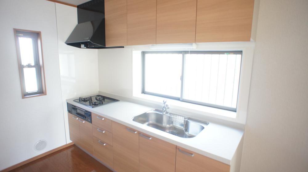 Same specifications photo (kitchen)