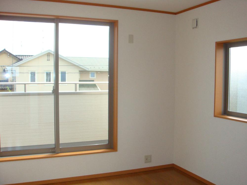 Same specifications photos (living). Same specifications