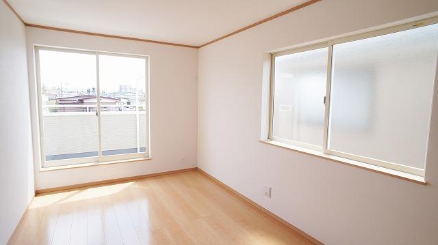 Same specifications photos (Other introspection). Western-style same specification example