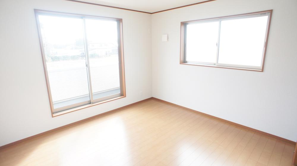 Non-living room. Same specifications Photos