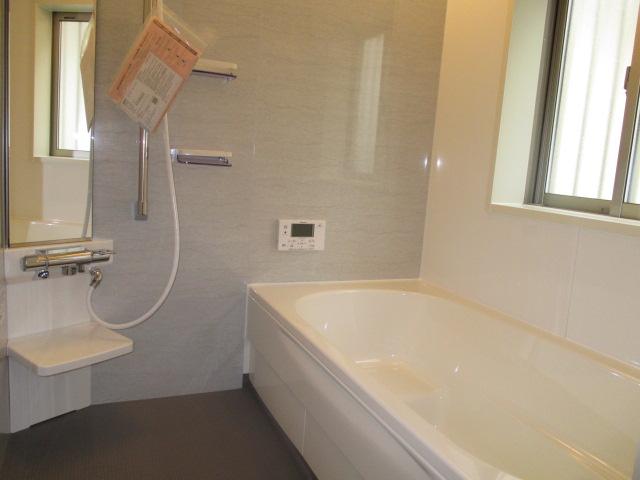 Same specifications photo (bathroom)