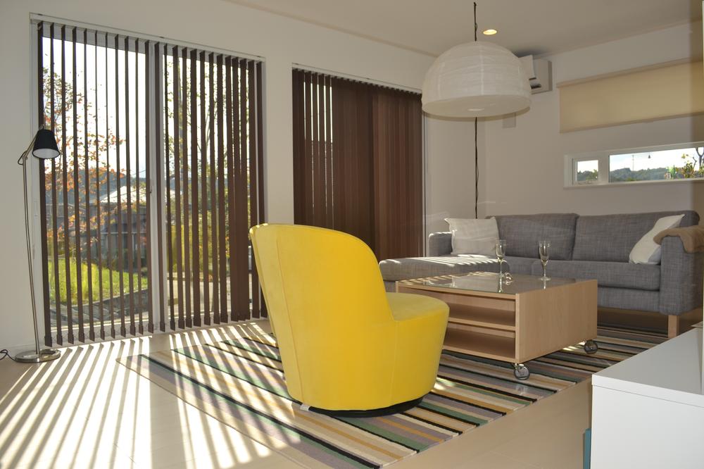 Same specifications photos (living)