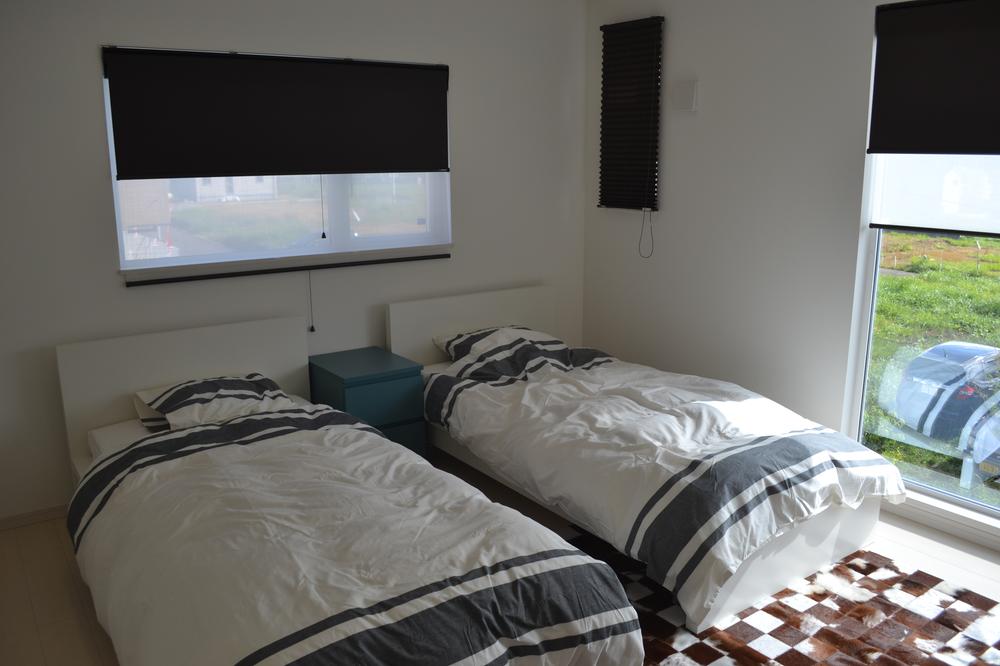 Same specifications photos (Other introspection)