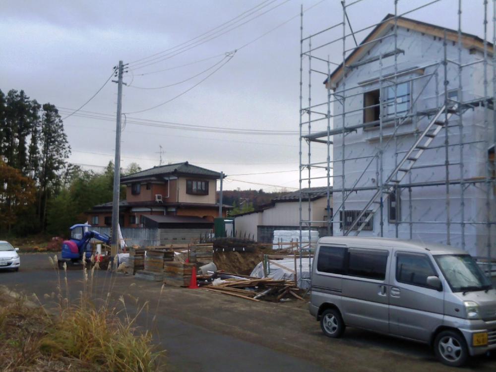 Local appearance photo. Local (11 May 2013) during shooting architecture