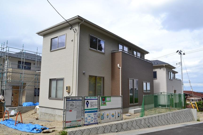 Local appearance photo. 17 Building