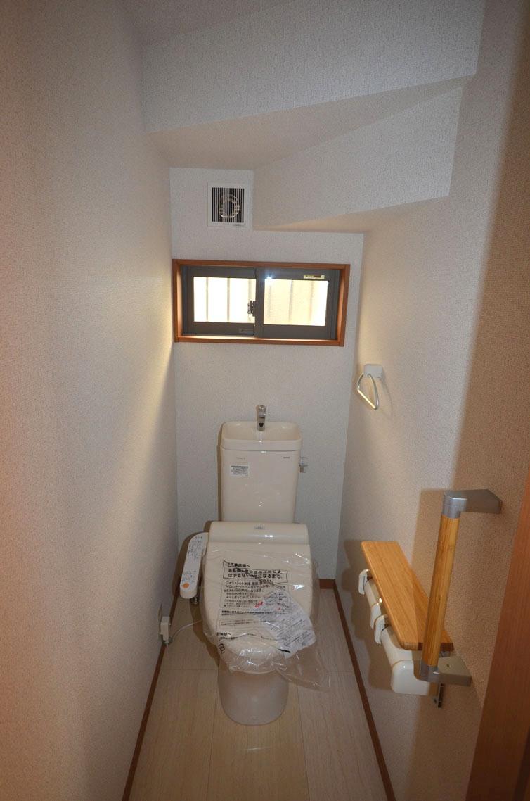 Toilet. Example of construction