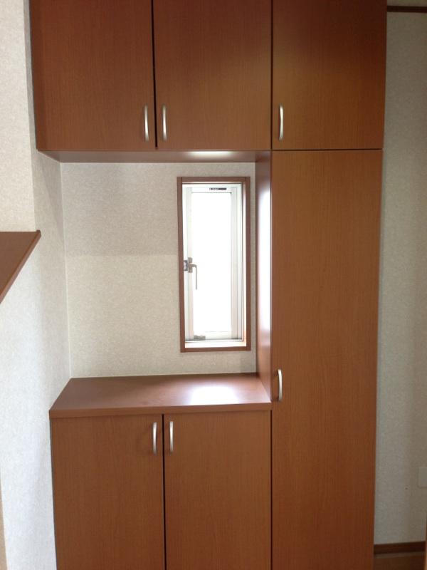 Other Equipment. Wife of shoes collection is also possible to store all!