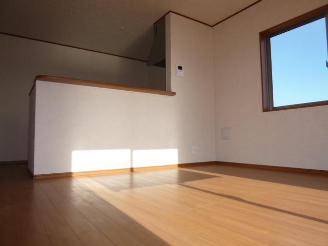 Living. ● same specifications ● ◎ all room pair glass ◎