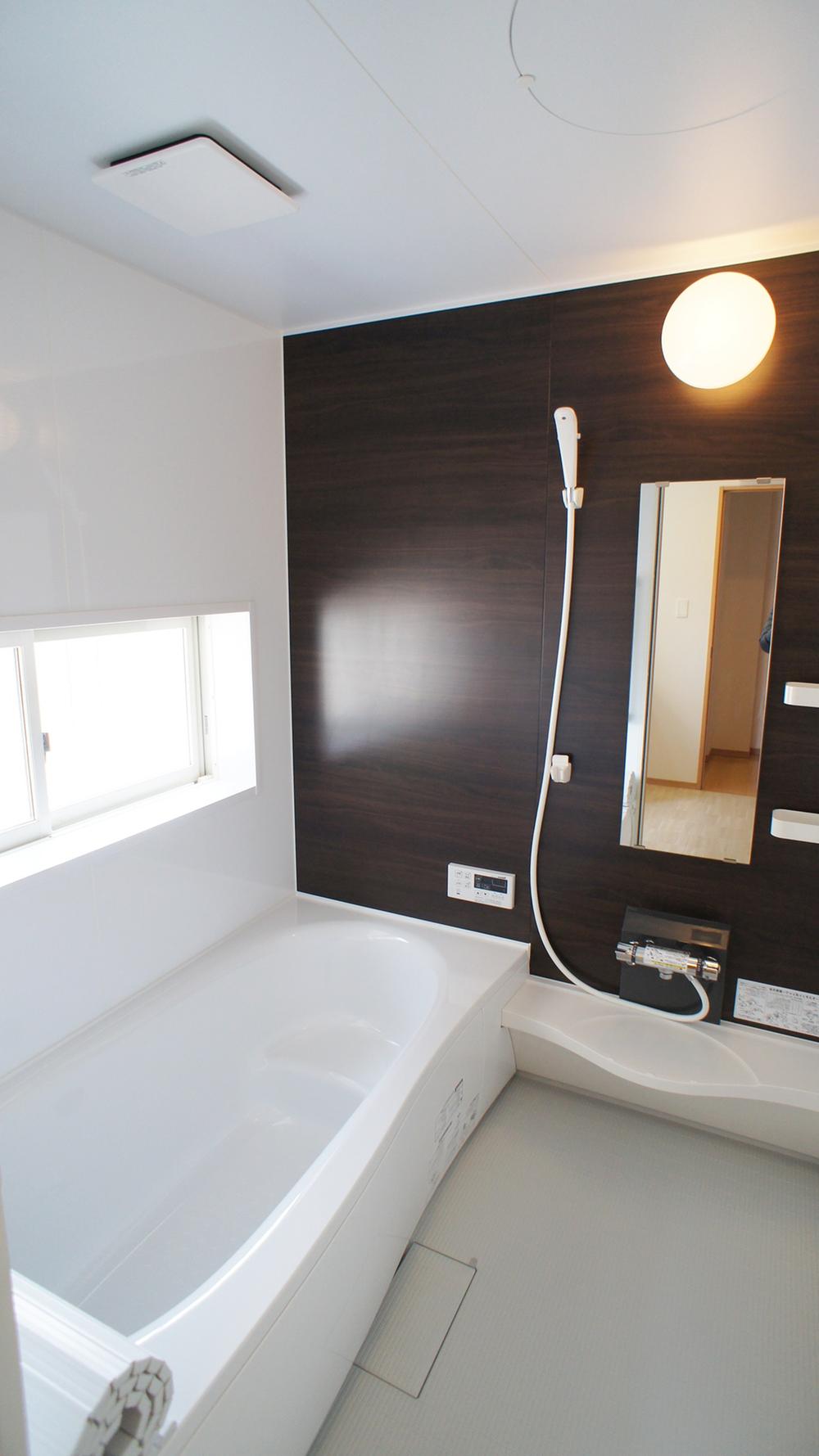 Same specifications photo (bathroom)