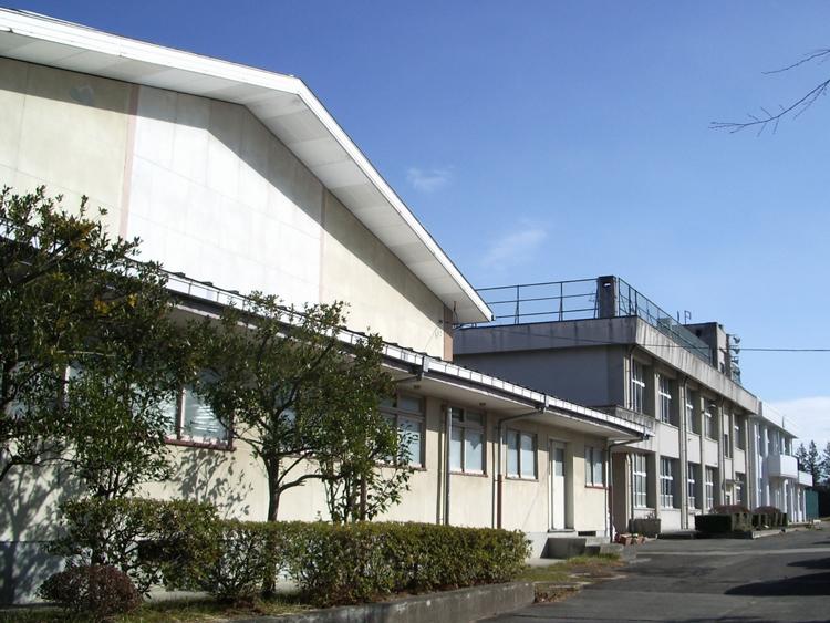 Junior high school. Kitasendai 290m until junior high school