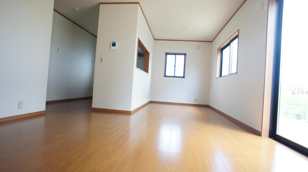 Same specifications photos (living). Living the same specification example