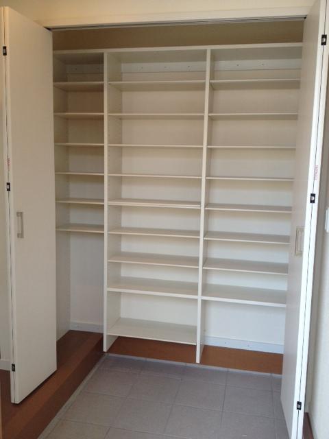 Receipt. Room (May 2013) Shooting