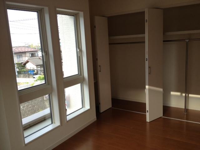 Non-living room. Room (May 2013) Shooting