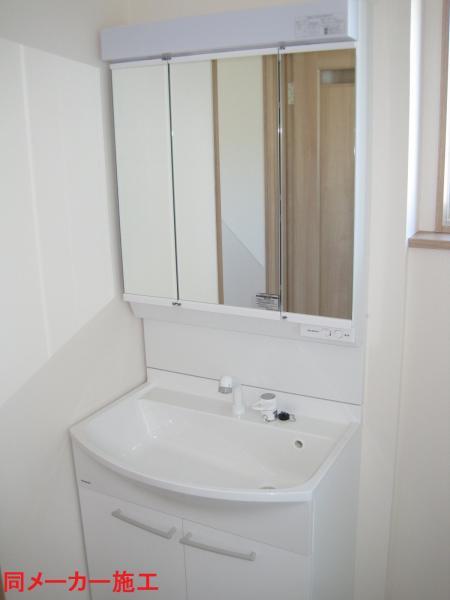 Same specifications photos (Other introspection)