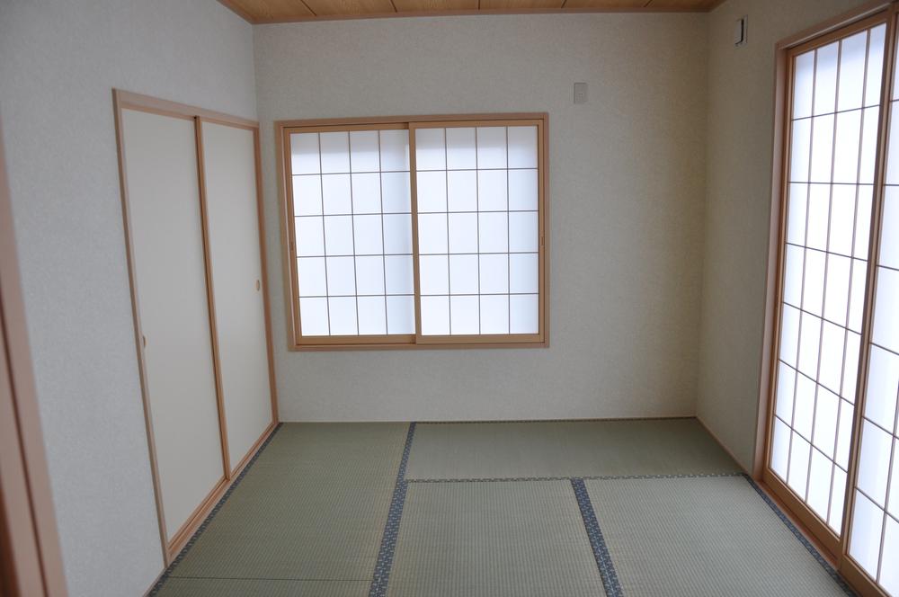 Same specifications photos (Other introspection)