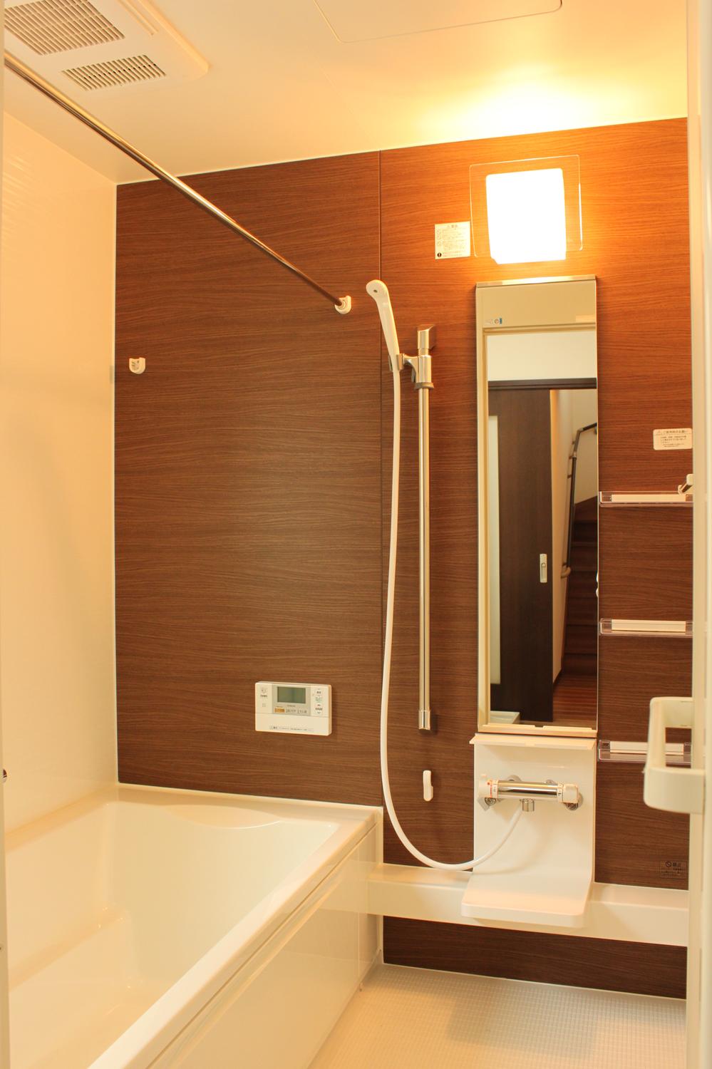 Same specifications photo (bathroom)