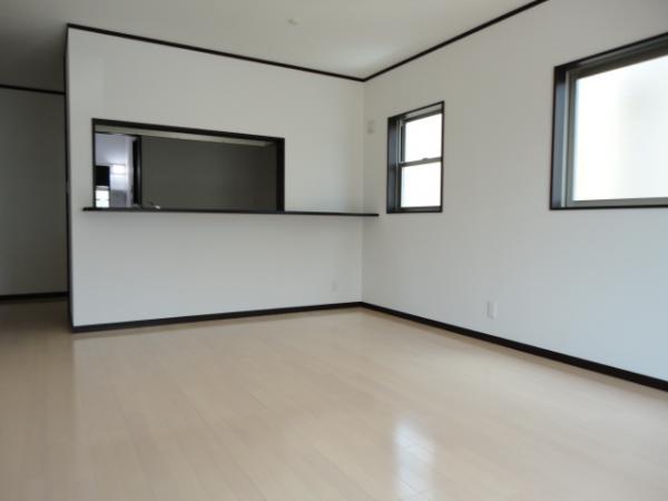 Same specifications photos (living)