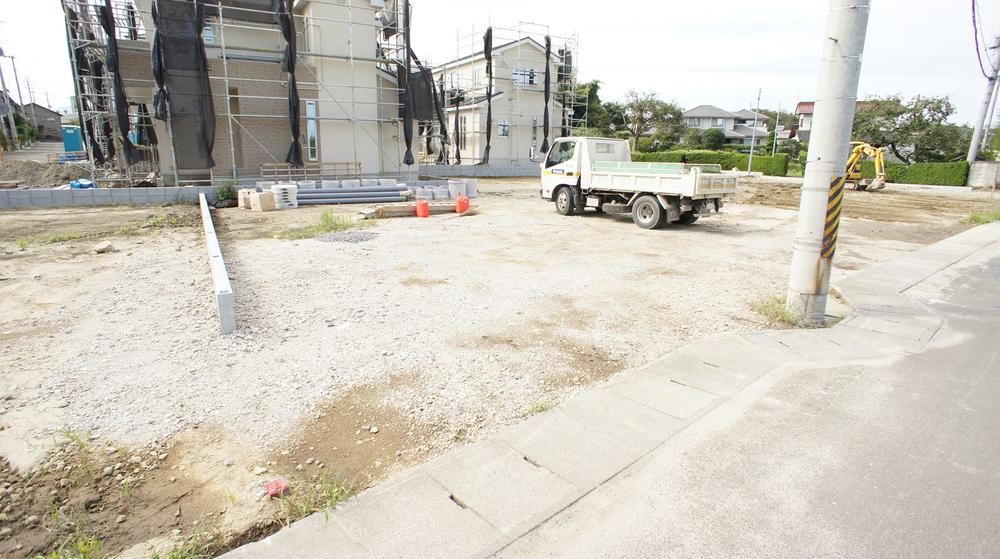 Local photos, including front road