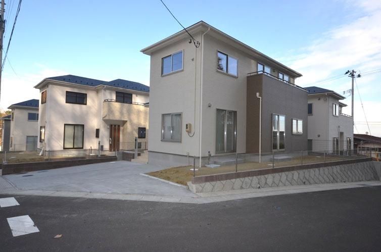 Local photos, including front road. 17 Building Preview available Southwest corner lot